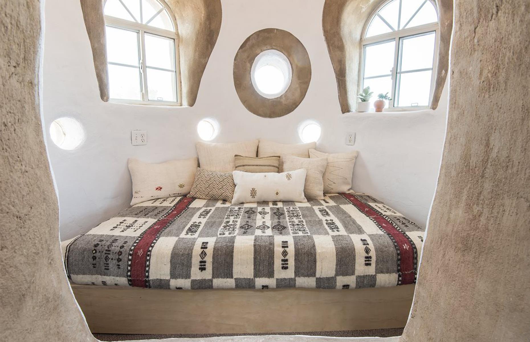 Earthbag house, California, USA:  9 eco home building materials that are better than concrete